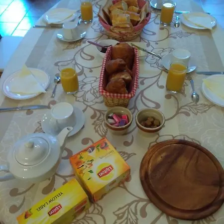 Le Moulin De Cohem Bed & Breakfast 3*