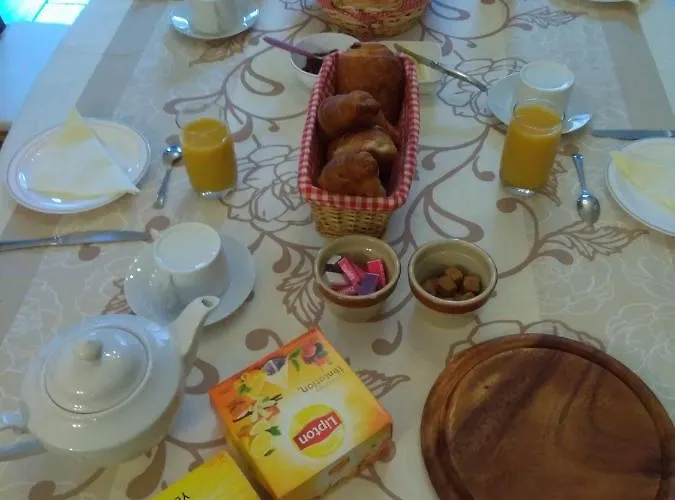 Le Moulin De Cohem Bed & Breakfast 3*